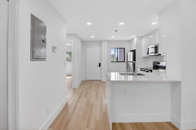 100 W Hidden Valley Boulevard 101, Boca Raton, FL 33487
