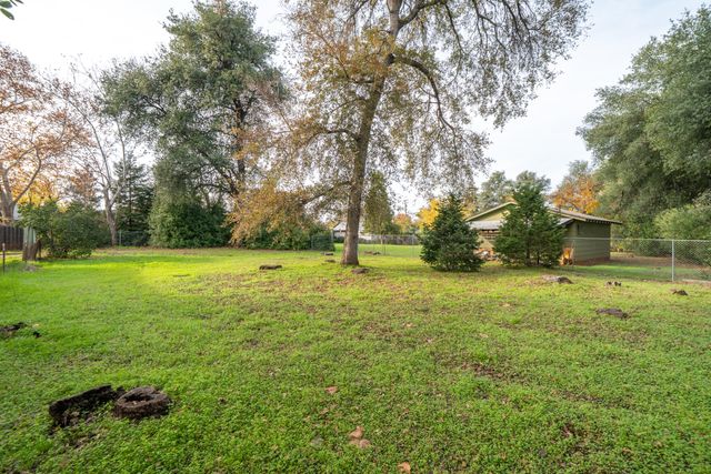 1209 C Street, Redding, CA 96002