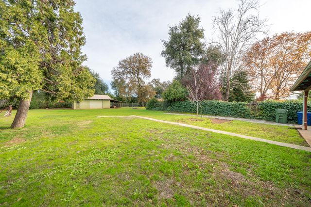 1209 C Street, Redding, CA 96002