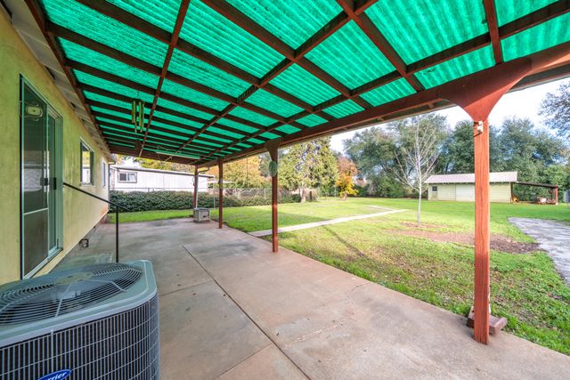 1209 C Street, Redding, CA 96002