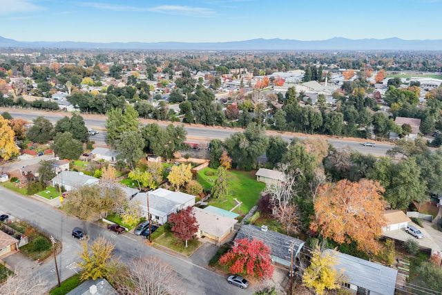 1209 C Street, Redding, CA 96002