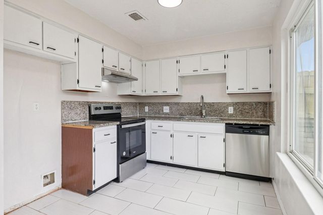 14067 Towneway Drive, Sugar Land, TX 77498