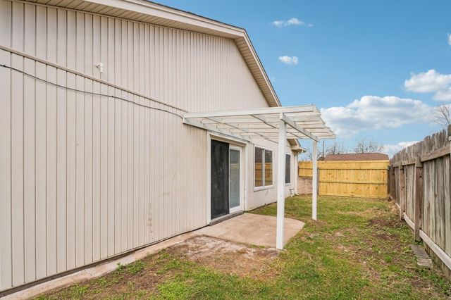 14067 Towneway Drive, Sugar Land, TX 77498