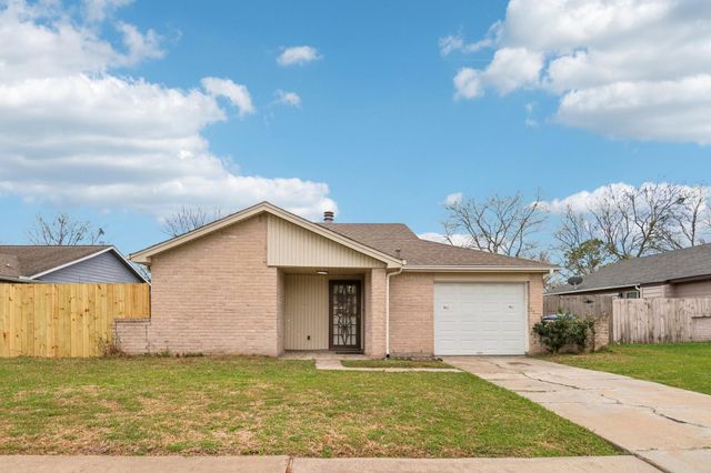 14067 Towneway Drive, Sugar Land, TX 77498