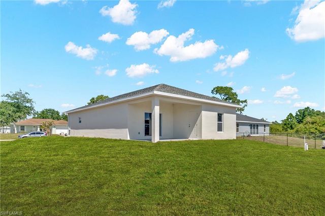 917 Margaret AVE S, Lehigh Acres, FL 33974