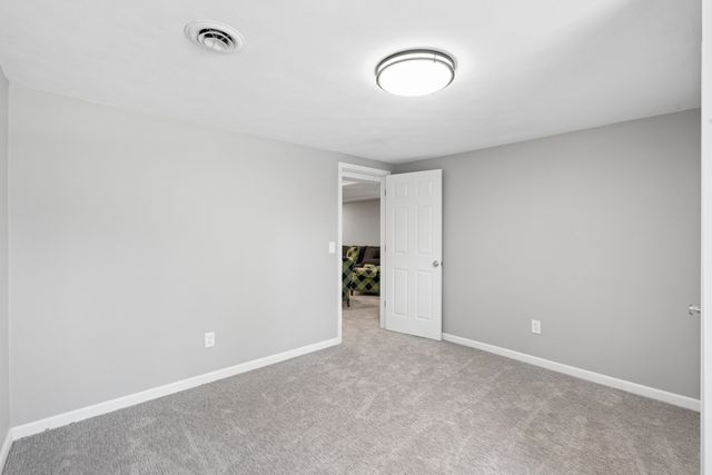 315 Crestline Drive, Bettendorf, IA 52722