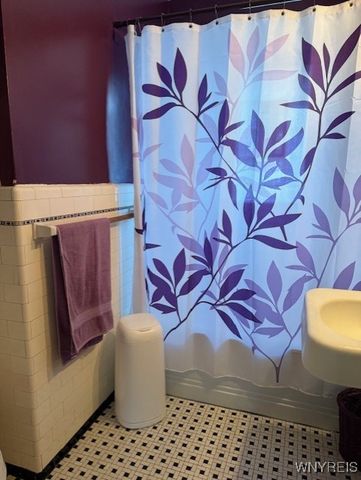 1222 Vanderbilt Avenue, Niagara Falls, NY 14305