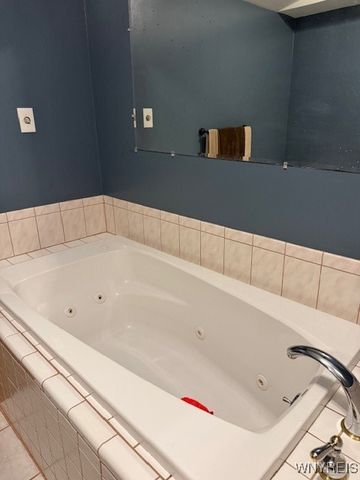 1222 Vanderbilt Avenue, Niagara Falls, NY 14305