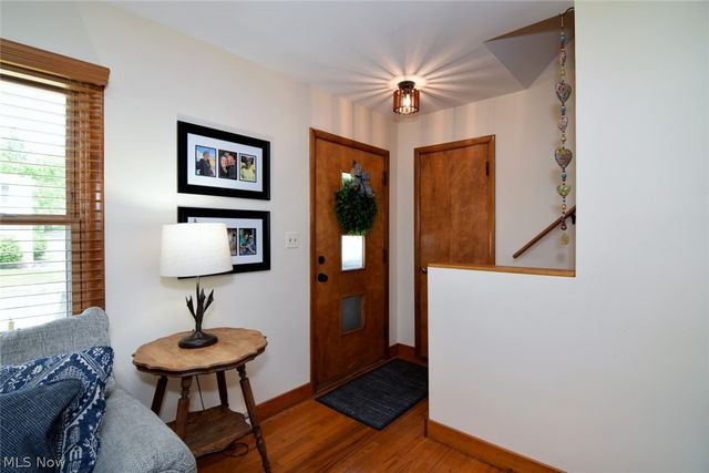906 Davis Avenue, Cuyahoga Falls, OH 44221
