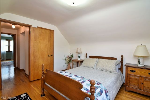 906 Davis Avenue, Cuyahoga Falls, OH 44221