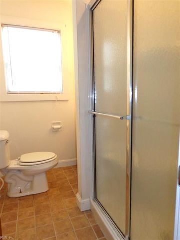 2016 E Ocean View Ave Apt 9, Norfolk, VA 23503