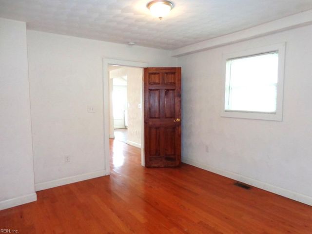 2016 E Ocean View Ave Apt 9, Norfolk, VA 23503