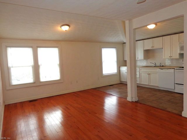 2016 E Ocean View Ave Apt 9, Norfolk, VA 23503