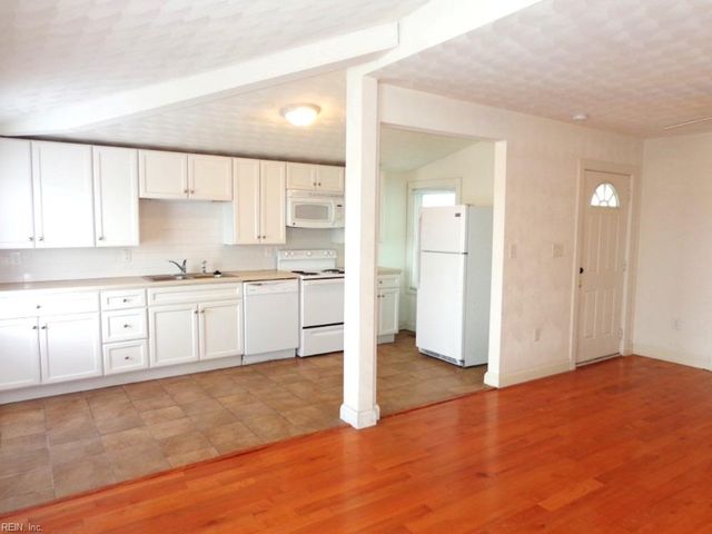 2016 E Ocean View Ave Apt 9, Norfolk, VA 23503