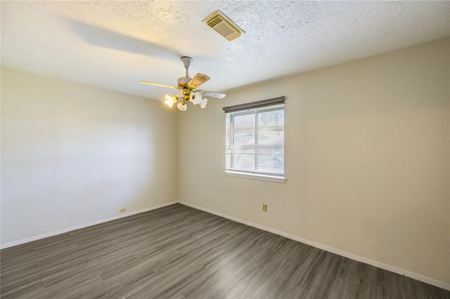 1510 Chestnut Tree Lane, Houston, TX 77067