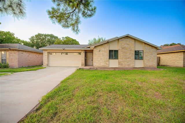 1510 Chestnut Tree Lane, Houston, TX 77067