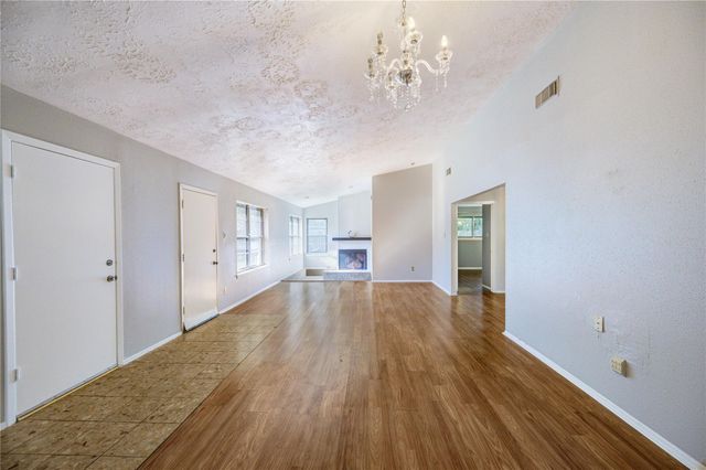 1510 Chestnut Tree Lane, Houston, TX 77067