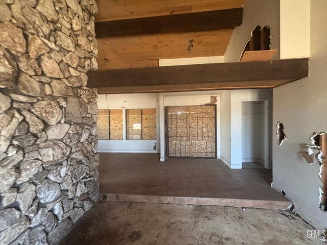10648 Mountain View Road, Bakersfield, CA 93307