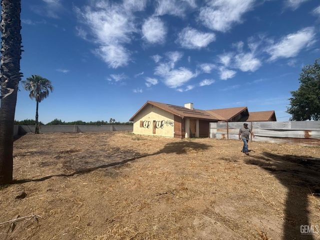 10648 Mountain View Road, Bakersfield, CA 93307