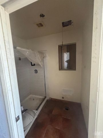 10648 Mountain View Road, Bakersfield, CA 93307