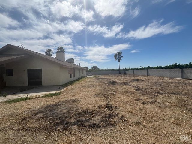 10648 Mountain View Road, Bakersfield, CA 93307