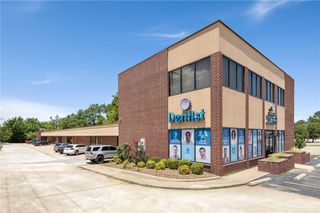 902 SW 2nd Street C,D,E, Bentonville, AR 72712