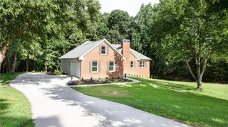 1055 Windridge Drive, Loganville, GA 30052