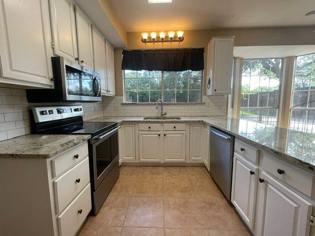 3222 Mapleridge Drive, Grapevine, TX 76051