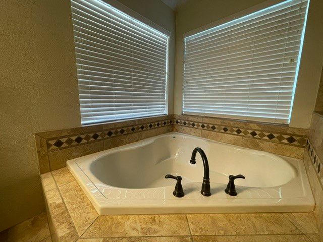 3222 Mapleridge Drive, Grapevine, TX 76051