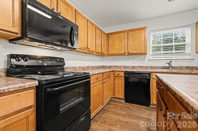 9624 Eagle Feathers Drive, Charlotte, NC 28214