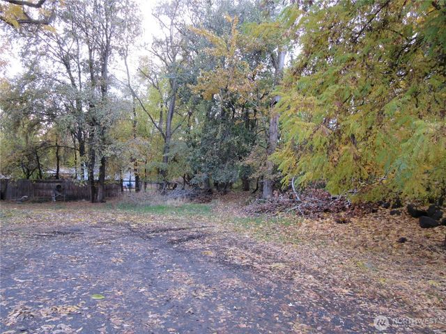 118 E Washington Avenue, Dayton, WA 99328