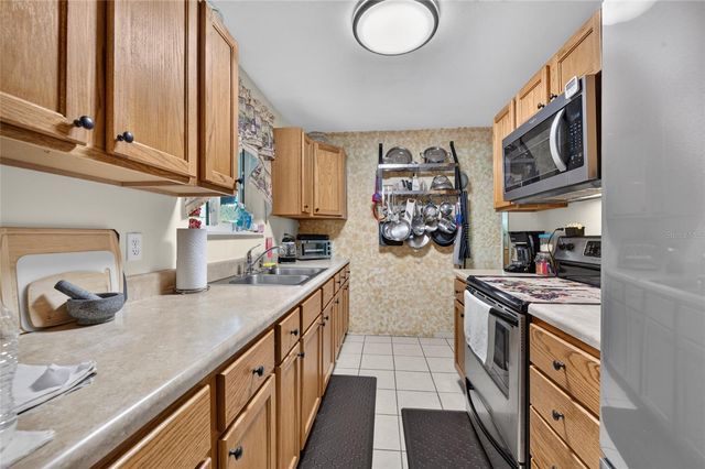6 HIGHRIDGE ROAD, Daytona Beach, FL 32117
