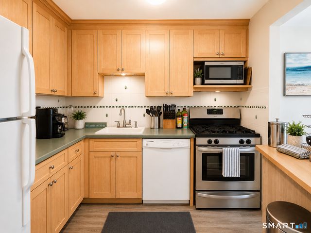 83 East Broadway A, Milford, CT 06460