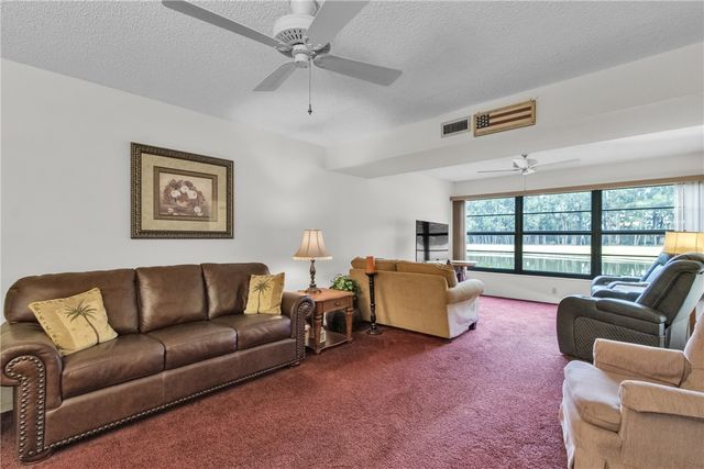 12 Plantation Drive 106, Vero Beach, FL 32966