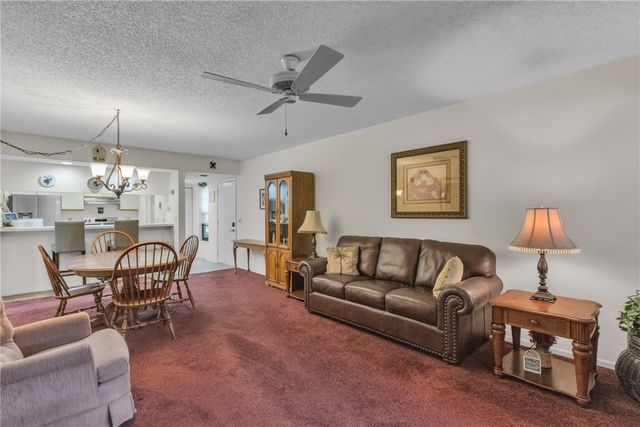 12 Plantation Drive 106, Vero Beach, FL 32966