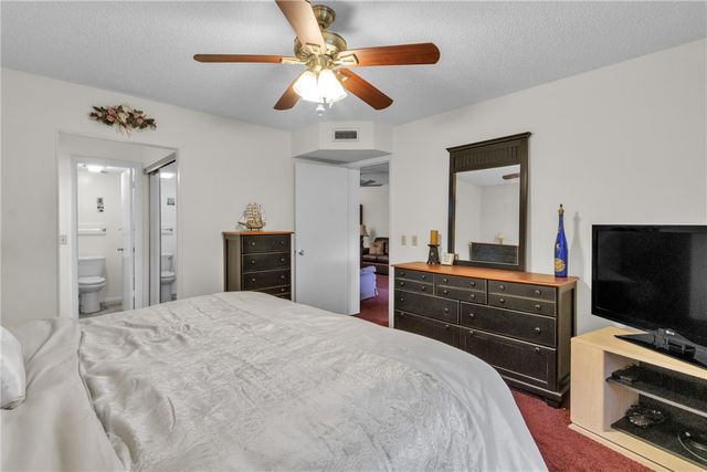 12 Plantation Drive 106, Vero Beach, FL 32966