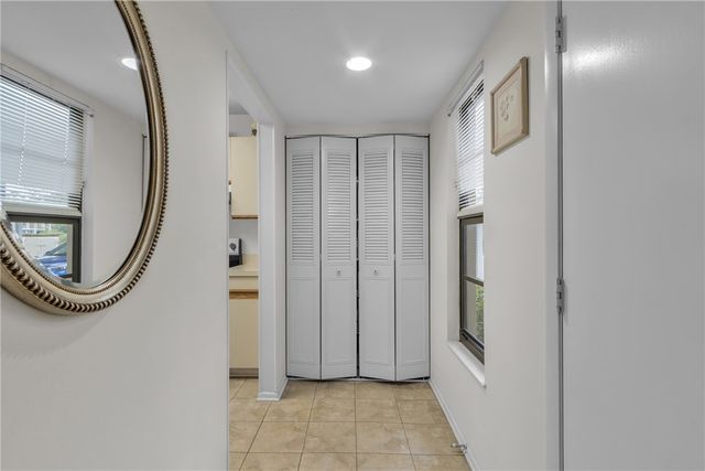 12 Plantation Drive 106, Vero Beach, FL 32966