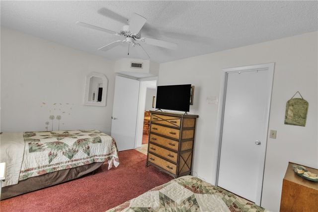 12 Plantation Drive 106, Vero Beach, FL 32966