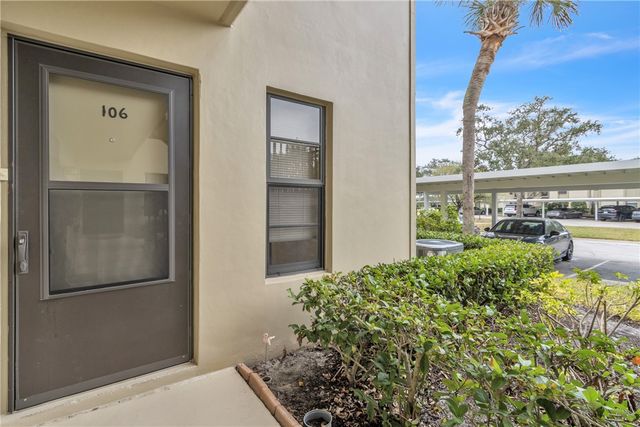 12 Plantation Drive 106, Vero Beach, FL 32966