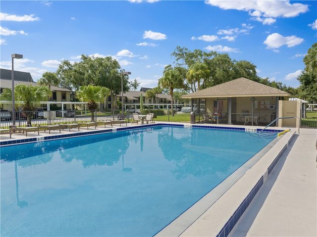 12 Plantation Drive 106, Vero Beach, FL 32966