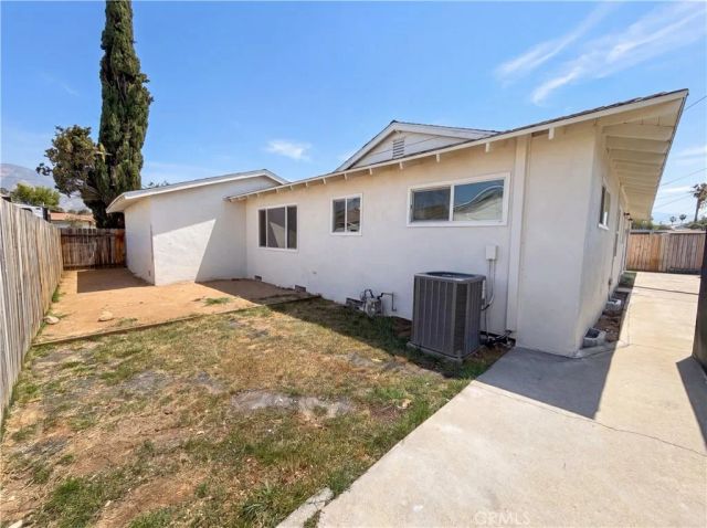 27807 Pluto Street, Highland, CA 92346