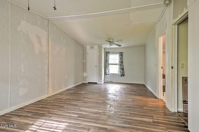 396 Summitt Hill Road, Bulls Gap, TN 37711