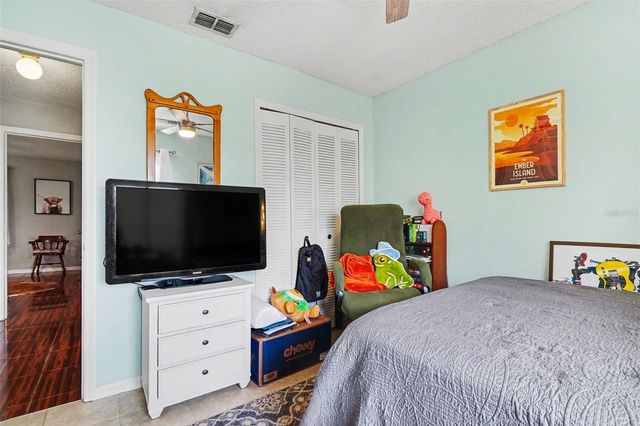 596 LAKE DOE BLVD, Apopka, FL 32703