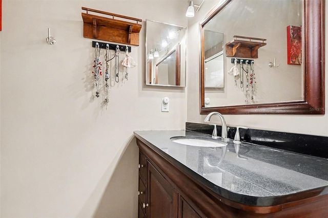 596 LAKE DOE BLVD, Apopka, FL 32703