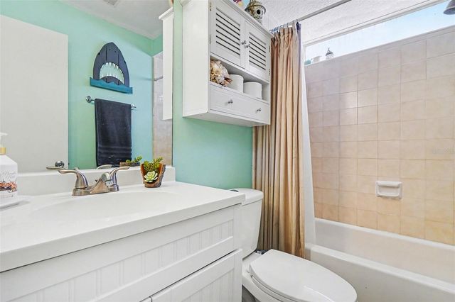 596 LAKE DOE BLVD, Apopka, FL 32703