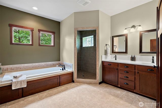 6407 282nd Avenue SE, Issaquah, WA 98027