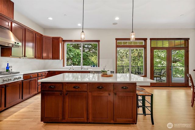 6407 282nd Avenue SE, Issaquah, WA 98027