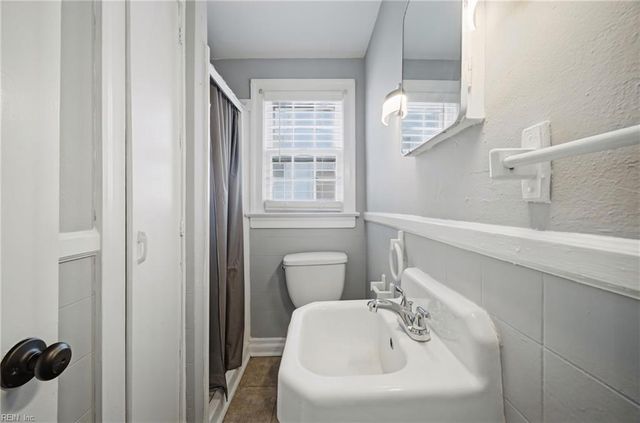 143 Maryland Ave Apt 3, Portsmouth, VA 23707