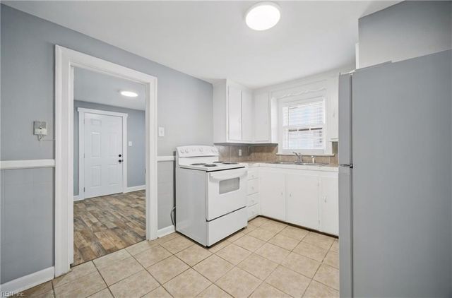 143 Maryland Ave Apt 3, Portsmouth, VA 23707