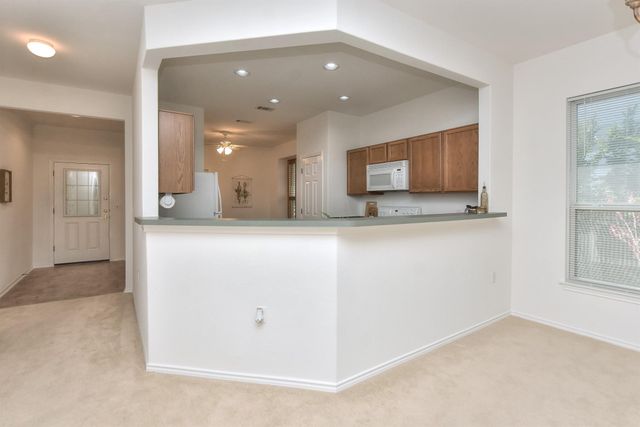 221 Bonham LOOP, Georgetown, TX 78633
